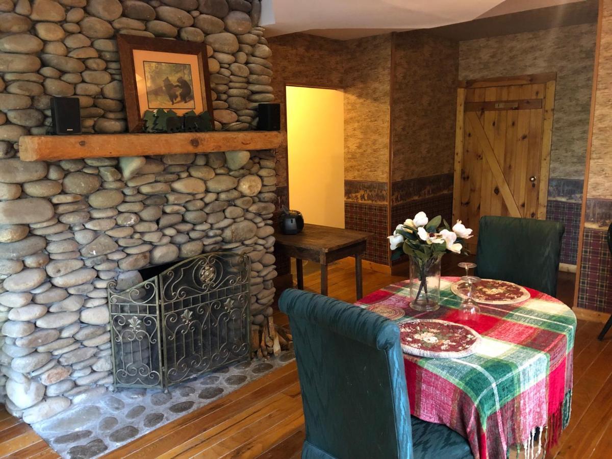 Smokies Bed And Breakfast - Evergreen Cottage Inn Pigeon Forge Eksteriør billede