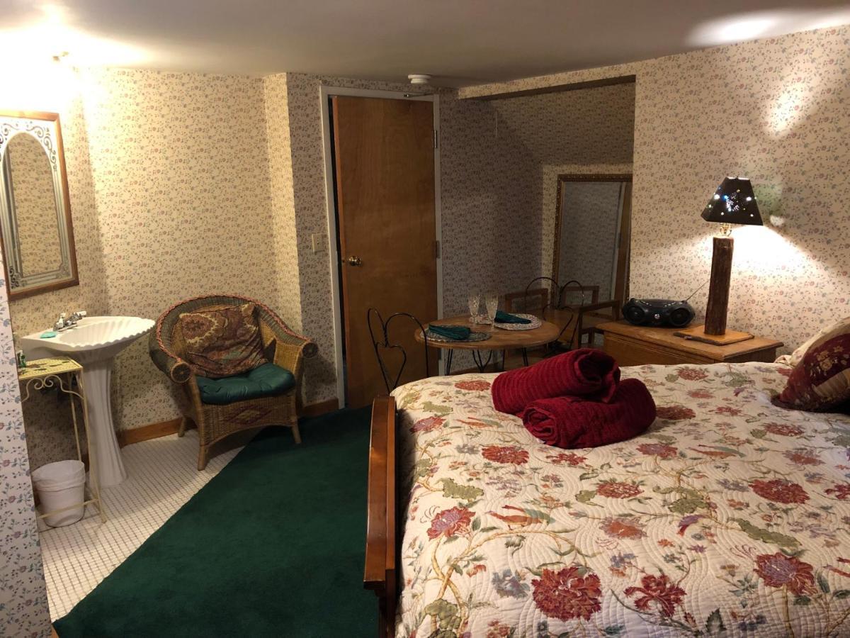Smokies Bed And Breakfast - Evergreen Cottage Inn Pigeon Forge Eksteriør billede